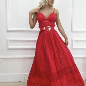 conjunto de broderí con encajes
